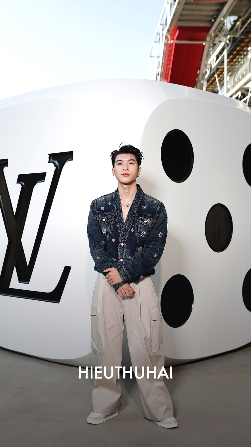 louis-vuitton-chiem-song-paris-mens-fashion-week-2025-voi-dan-khach-moi-dinh-cao-va-BST-mens-wear-dam-dau-an-ca-nhan-11