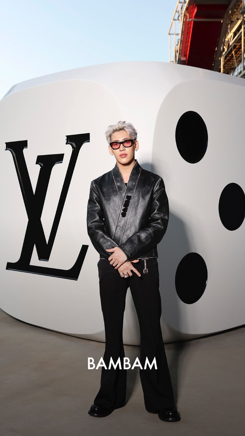 louis-vuitton-chiem-song-paris-mens-fashion-week-2025-voi-dan-khach-moi-dinh-cao-va-BST-mens-wear-dam-dau-an-ca-nhan-3