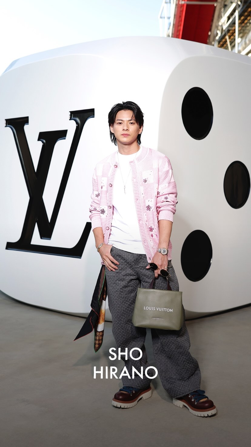 louis-vuitton-chiem-song-paris-mens-fashion-week-2025-voi-dan-khach-moi-dinh-cao-va-BST-mens-wear-dam-dau-an-ca-nhan-6