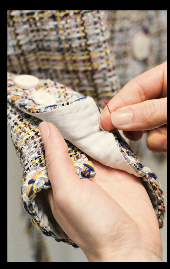 thoi-trang-cao-cap-dat-do-hon-bao-gio-het-day-la-cach-cac-thuong-hieu-lam-viec-3