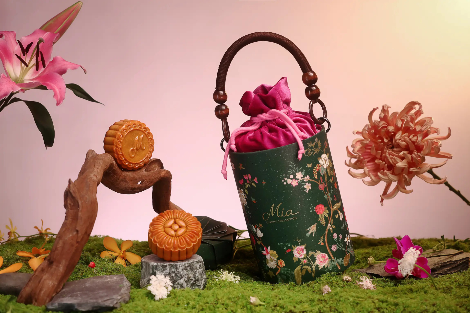 premium-mooncakes-khi-hop-banh-trung-thu-tro-thanh-phu-kien-thoi-trang-phu-kien-thoi-trang-cua-phai-dep-1