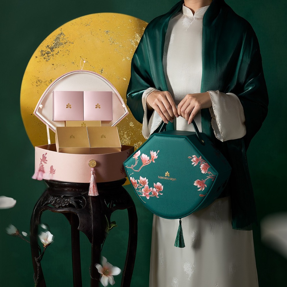 premium-mooncakes-khi-hop-banh-trung-thu-tro-thanh-phu-kien-thoi-trang-phu-kien-thoi-trang-cua-phai-dep-5