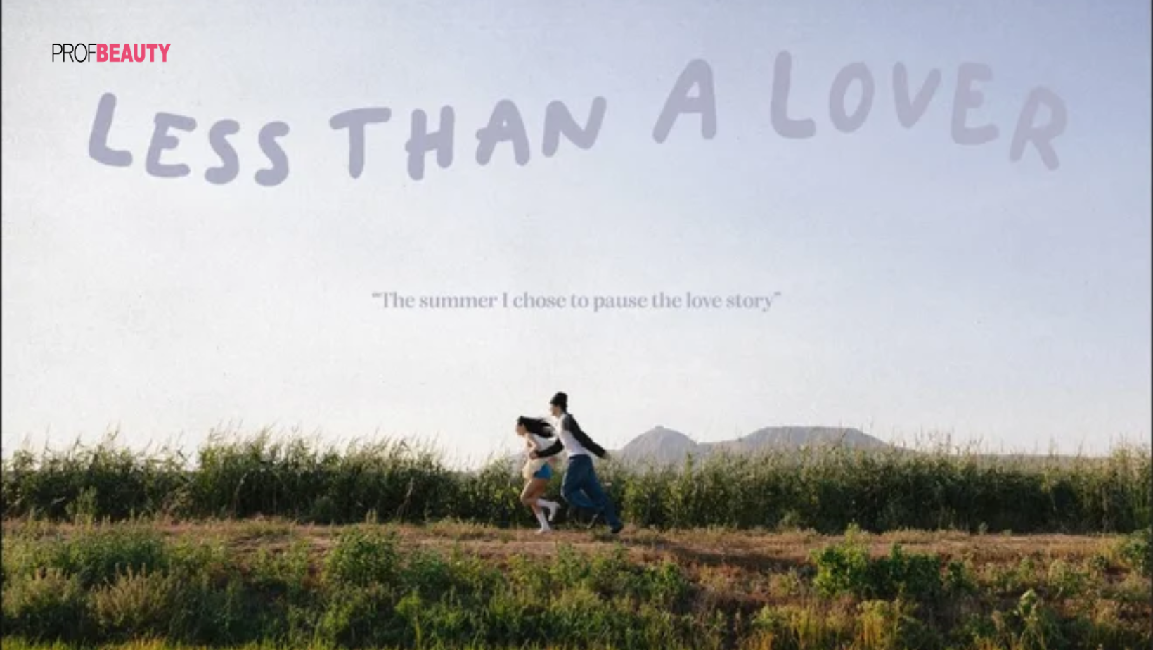 Thời trang của Jennie trong Less Than A Lover