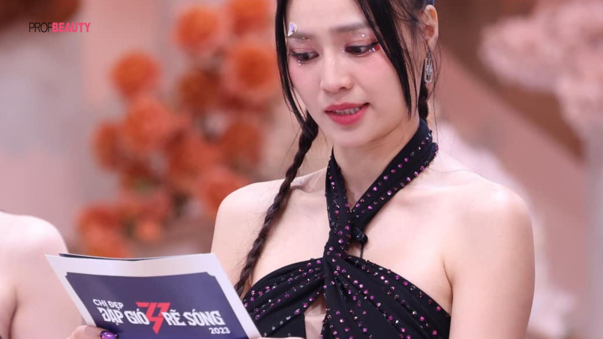 Ninh Dương Lan Ngọc bật khóc vì Chị đẹp trong đội phải rời khỏi chương trình