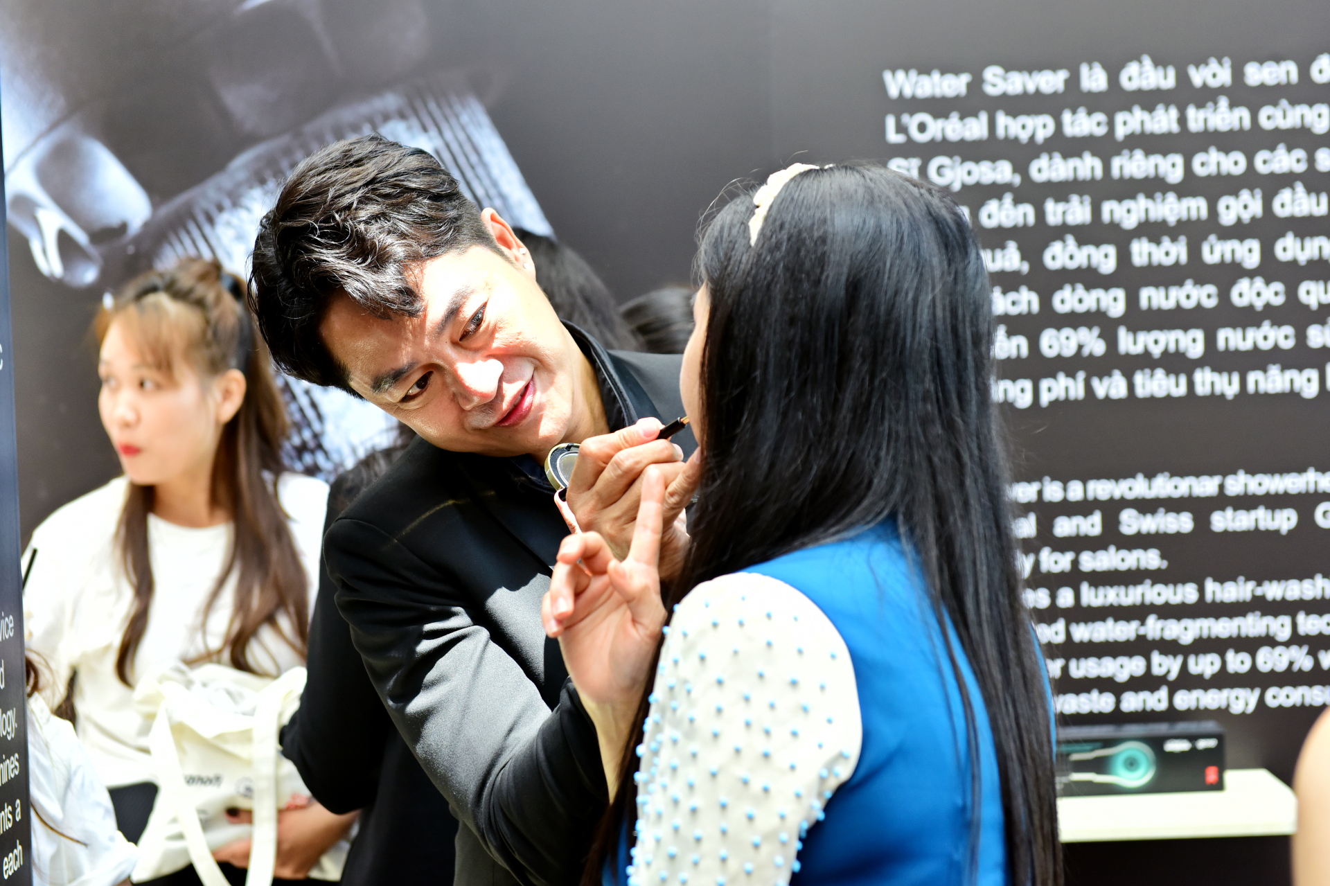 hoi-nghi-thuong-dinh-cong-nghe-phap-2025-dinh-hinh-tuong-lai-nganh-lam-dep-4