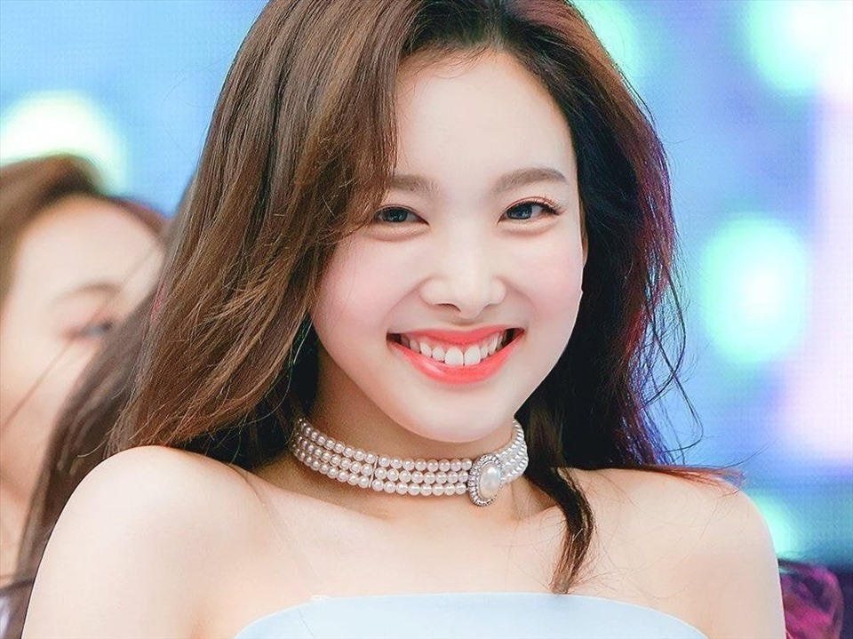 Twice---Nayeon-4B