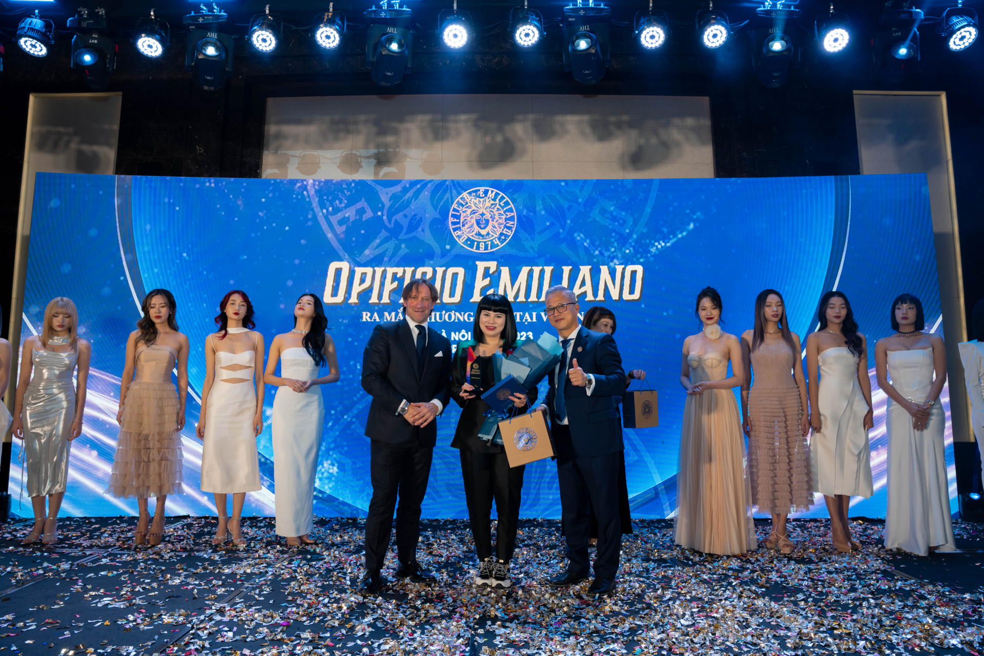 Nhà tạo mẫu Hương Trà - đại sứ thương hiệu, người thành lập Salon Hương Trà