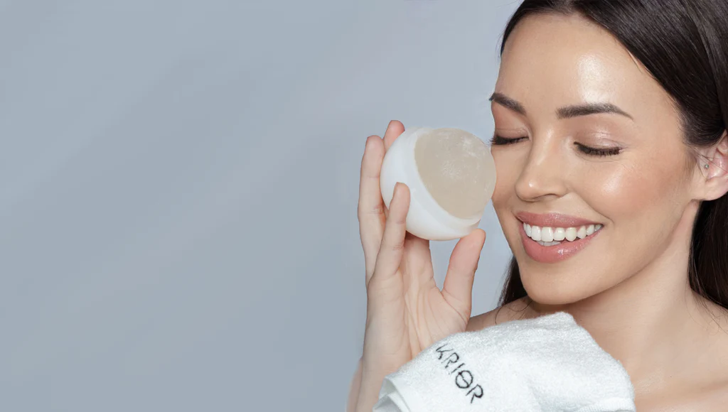 Theo các chuyên gia, cần hạn chế tiếp xúc trực tiếp với đá lạnh để tránh trường hợp bị bỏng lạnh 