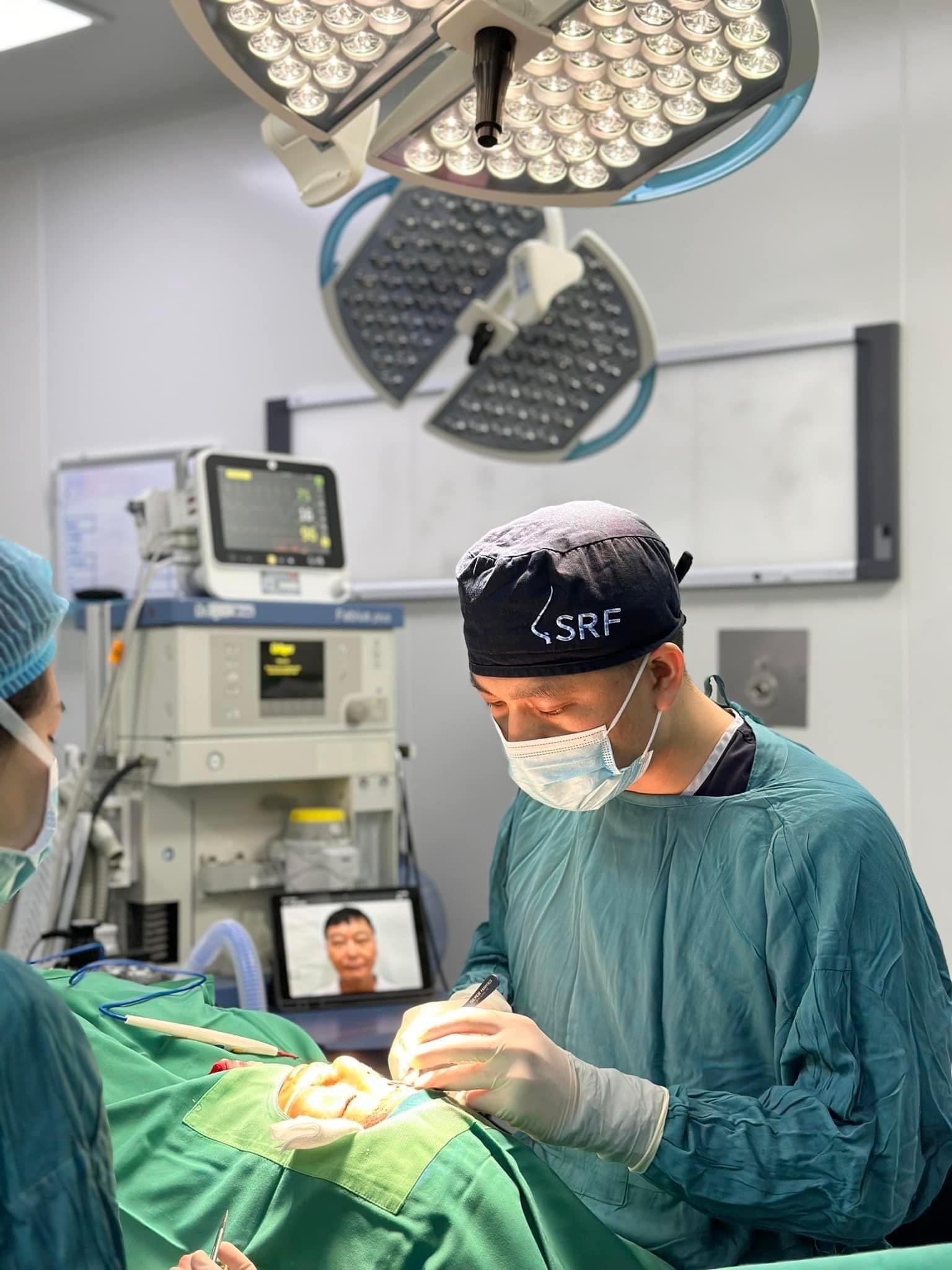 Theo chuyên gia, khung xương mặt của người Châu Á thường ngắn và to, phẫu thuật đường viền khuôn mặt có thể thay đổi đặc điểm này 