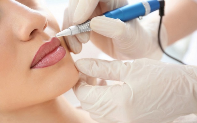 Xu-huong-phun-xam-tham-my-cua-chi-em-va-nhung-rui-ro-khon-luong