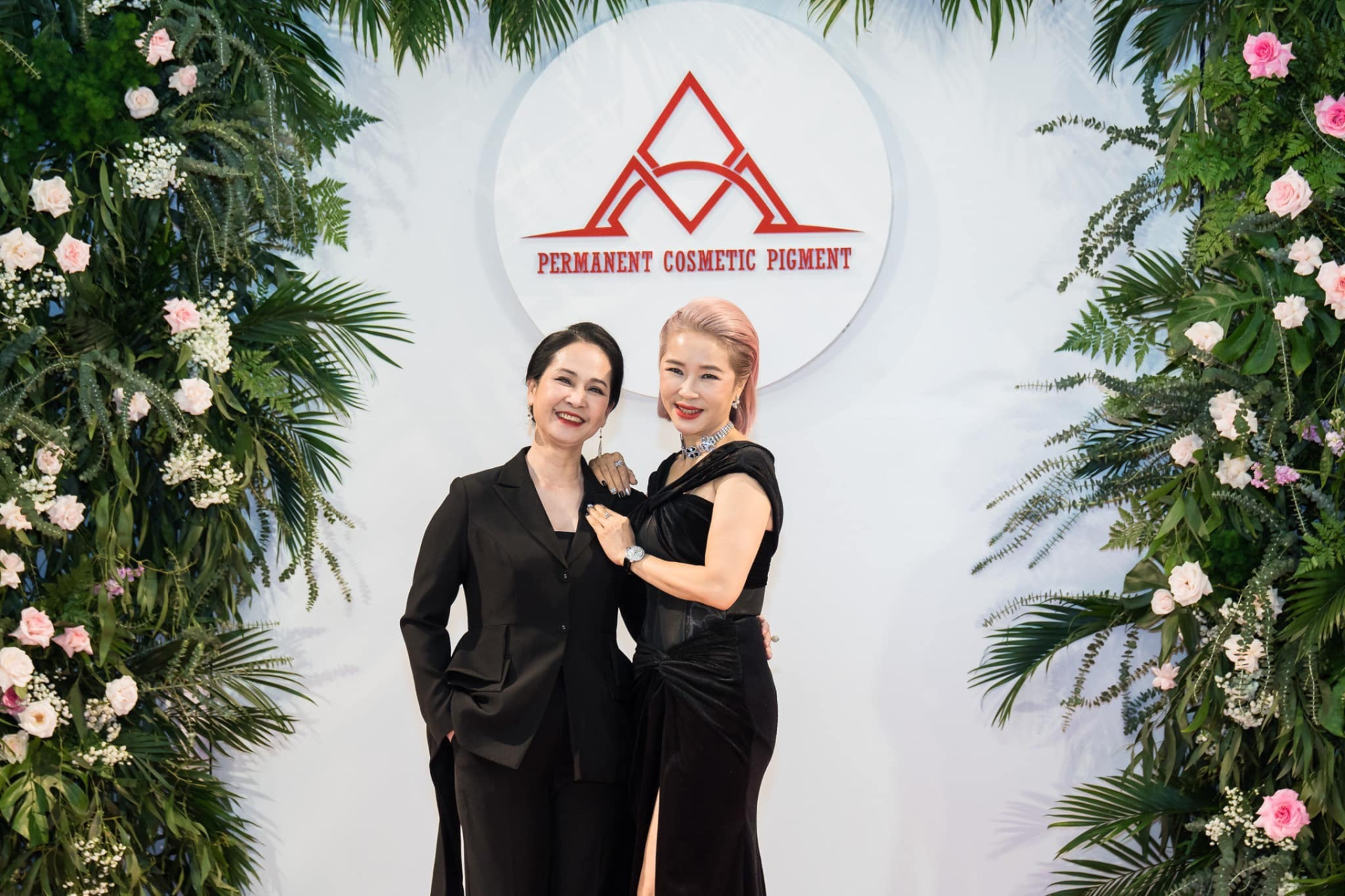 413857939_7075762002542991_58502