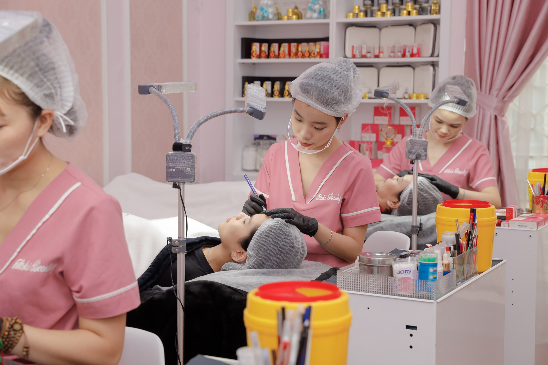 Biểu ngữ có chiều rộng đầy đủ